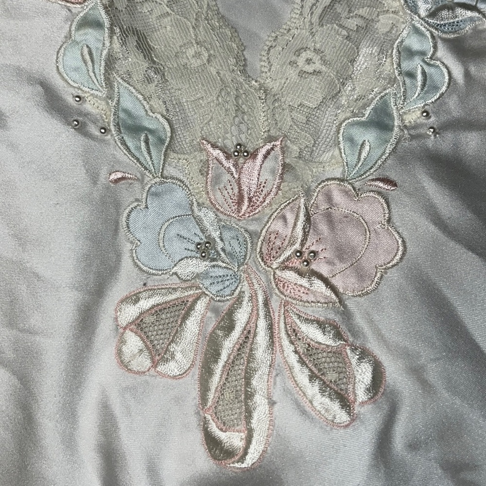 Vintage Beth Lingerie Nightgown. - Picture 1 of 16